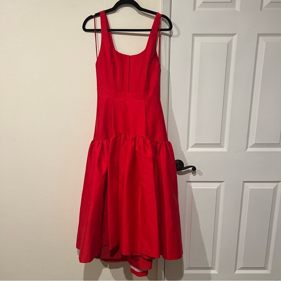 Alice + Olivia Diana Sleeveless Structured Midi Dress | 6 - Picture 4 of 9